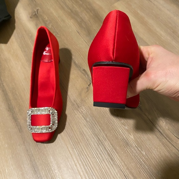 Brand new square buckle toe jewel shoes mid heel red - Picture 3 of 5